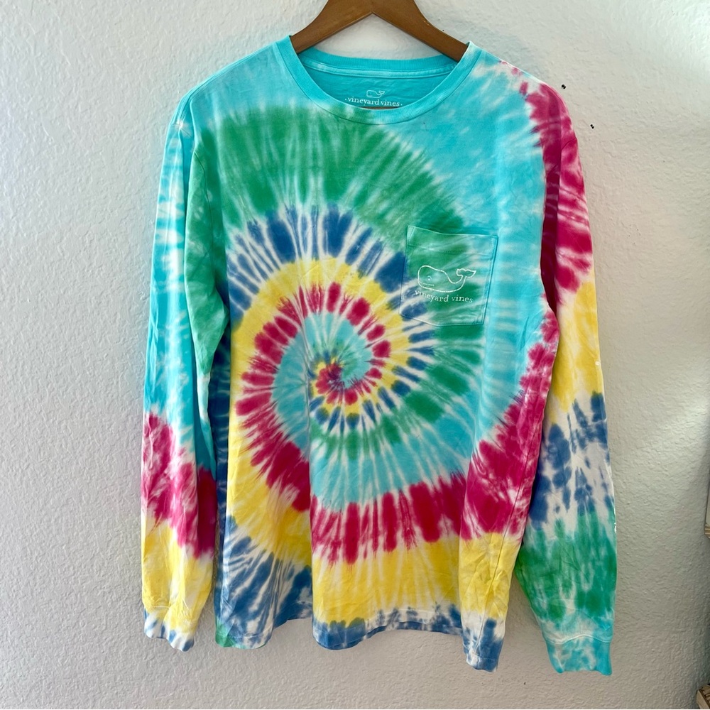 Vineyard Vines men’s Tie Dye Vintage whale long sleeve shirt Size Medium